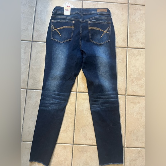 Nwt distressed ankle jeans size 13/14 - Picture 2 of 2